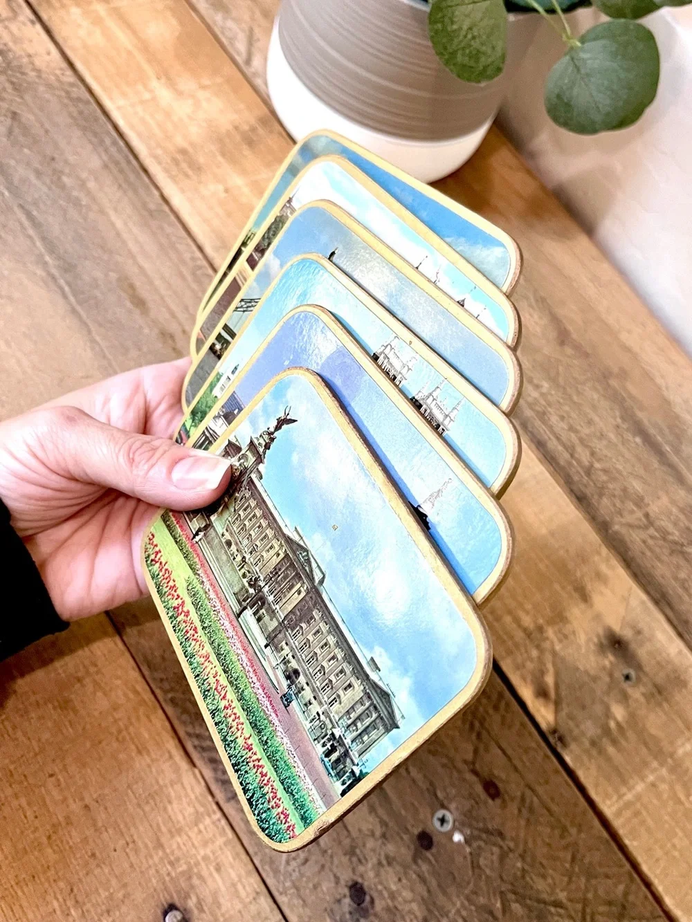 Vintage Win-El-Ware London England Landmarks Coasters Set of 6 Gold Trim 4.5